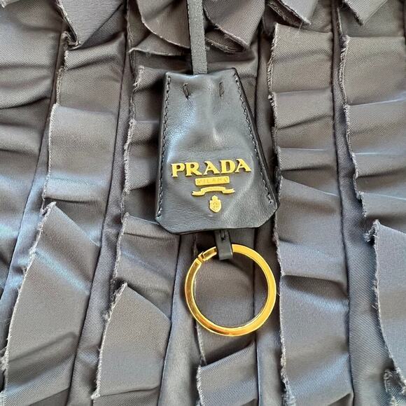 Rare PRADA Tessuto Ruffle Tote Bag Gray w/ Keychain Gold Hardware - Picture 5 of 13